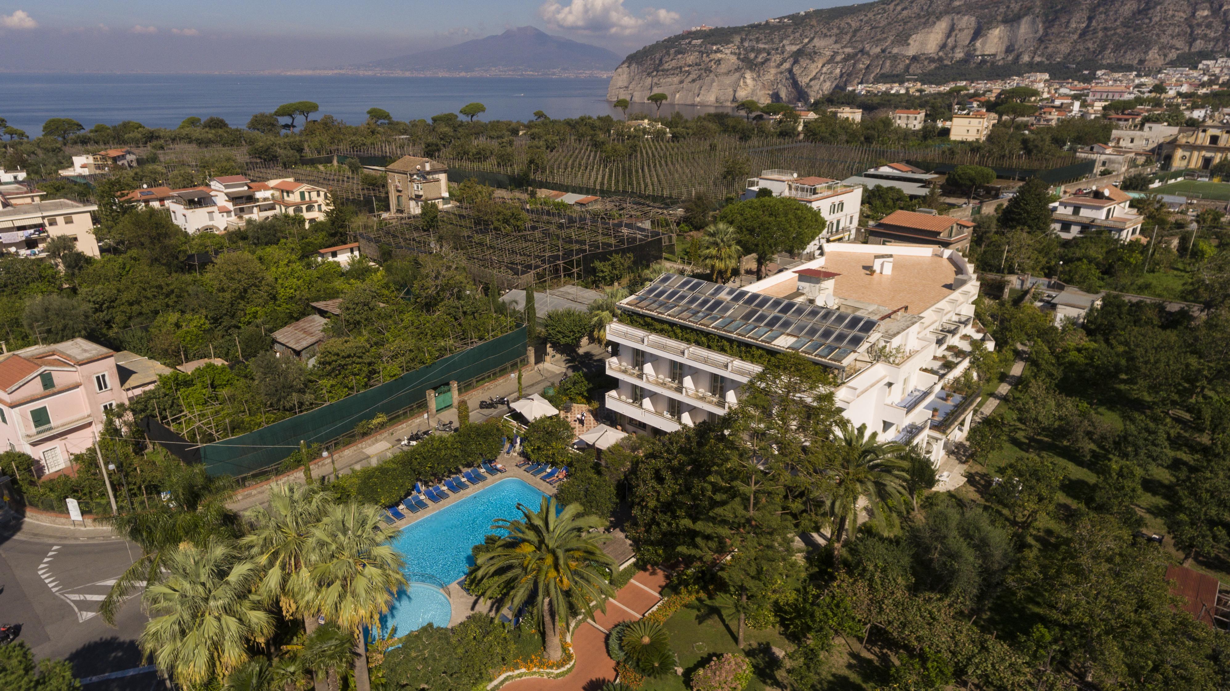 Hotel Alpha Sant'Agnello Exterior photo