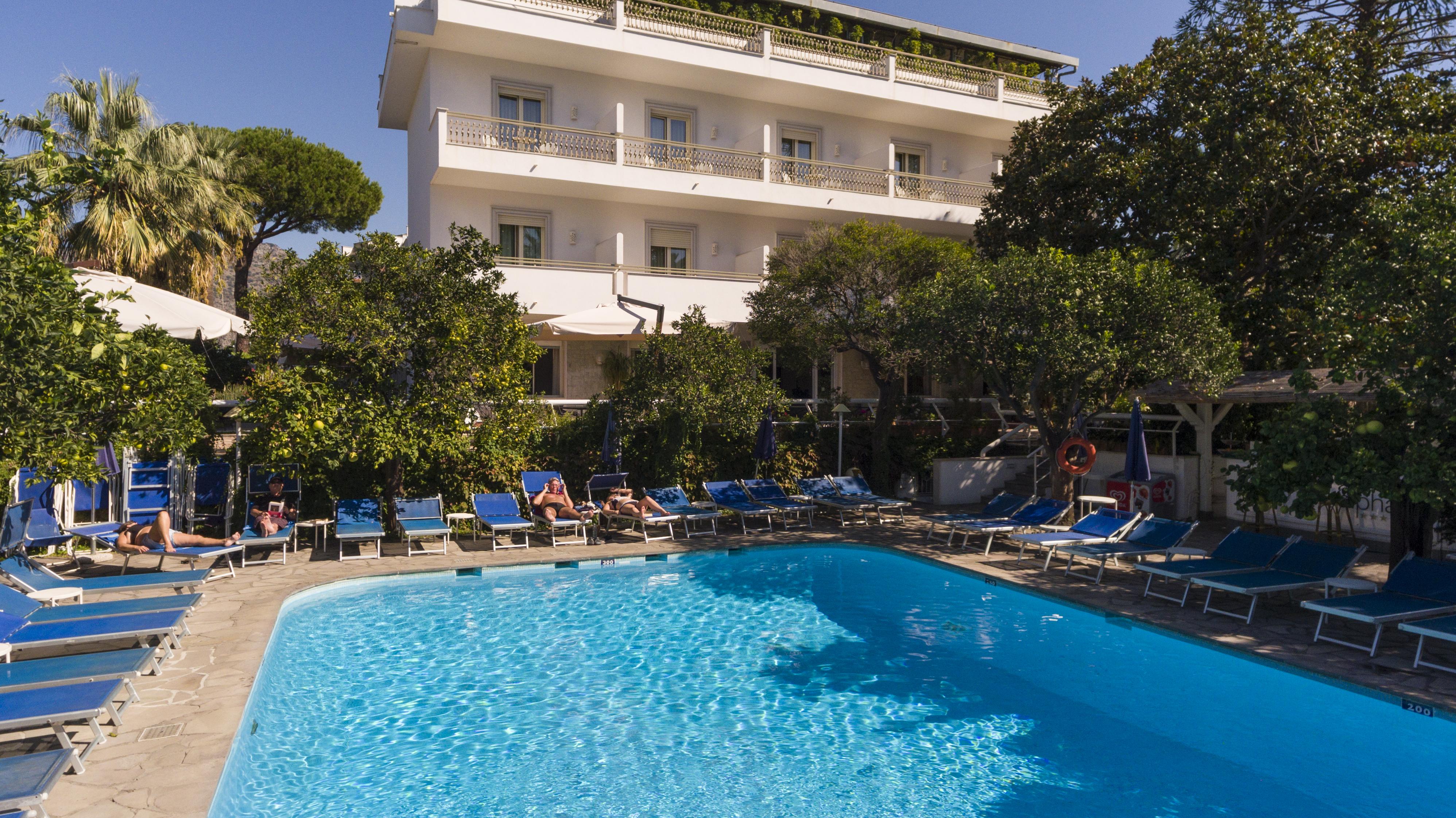 Hotel Alpha Sant'Agnello Exterior photo