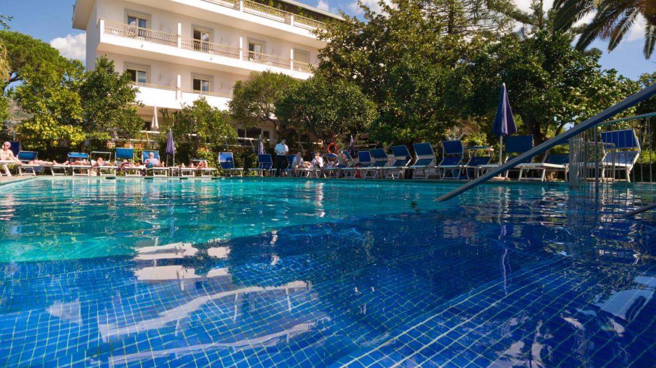 Hotel Alpha Sant'Agnello Exterior photo